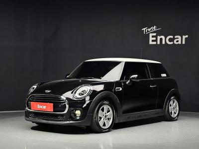 2019 MINI Cooper
