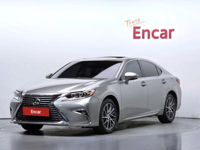 2018 Lexus ES