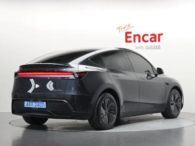 2025 Tesla Model Y