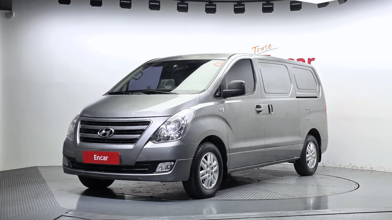 2018 Hyundai Starex