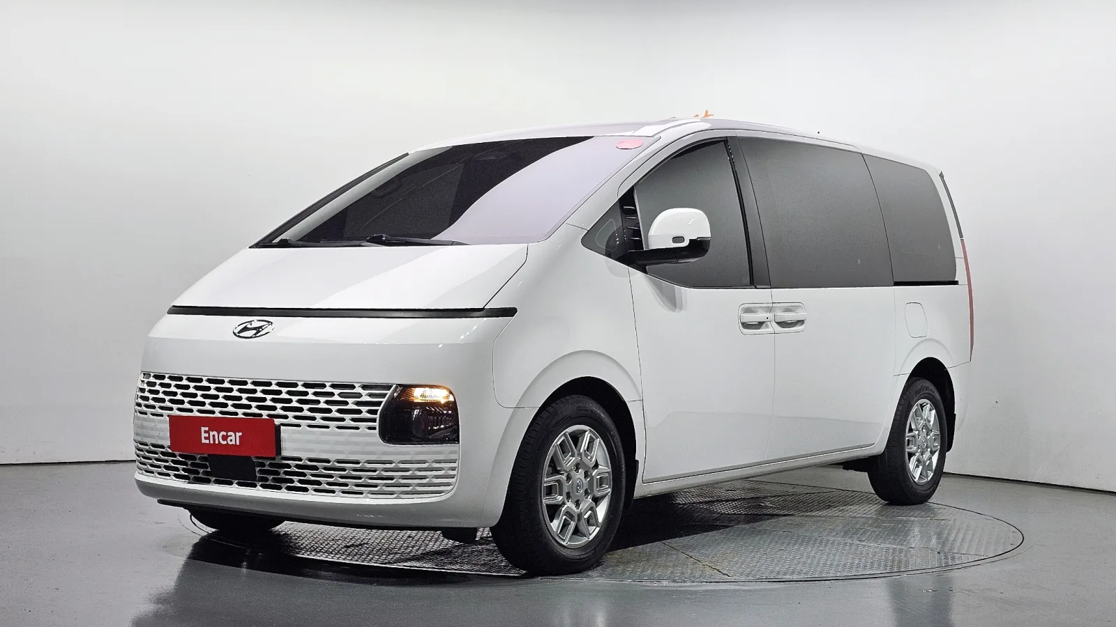 2023 Hyundai Staria