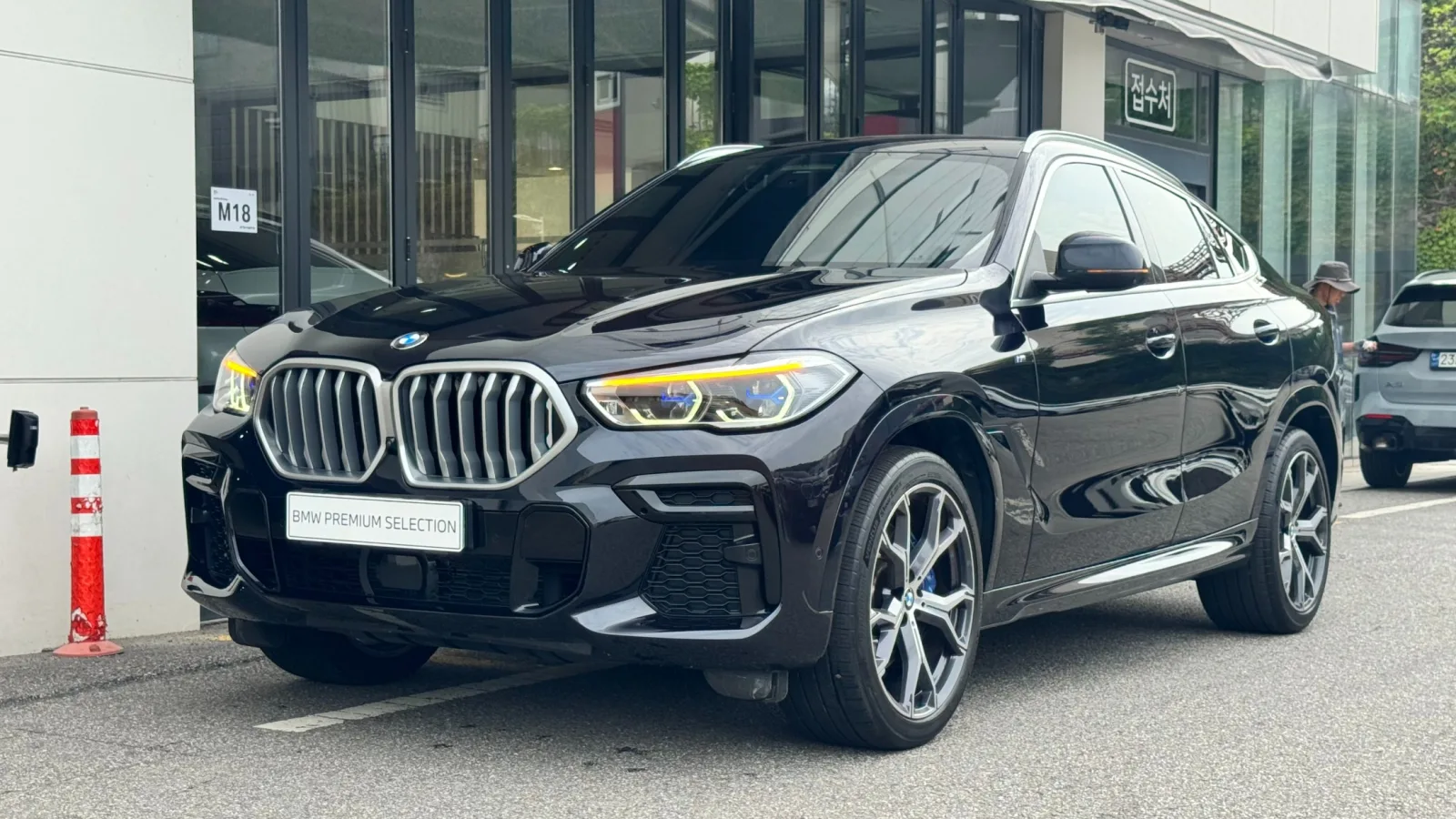 2022 BMW X6