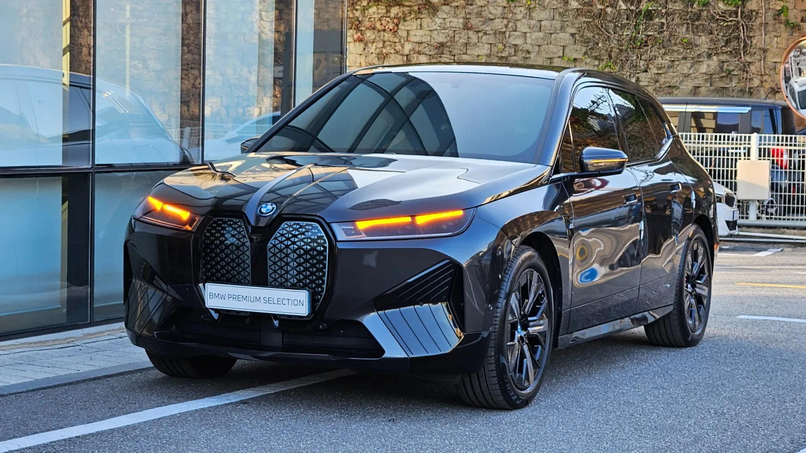 2023 BMW iX