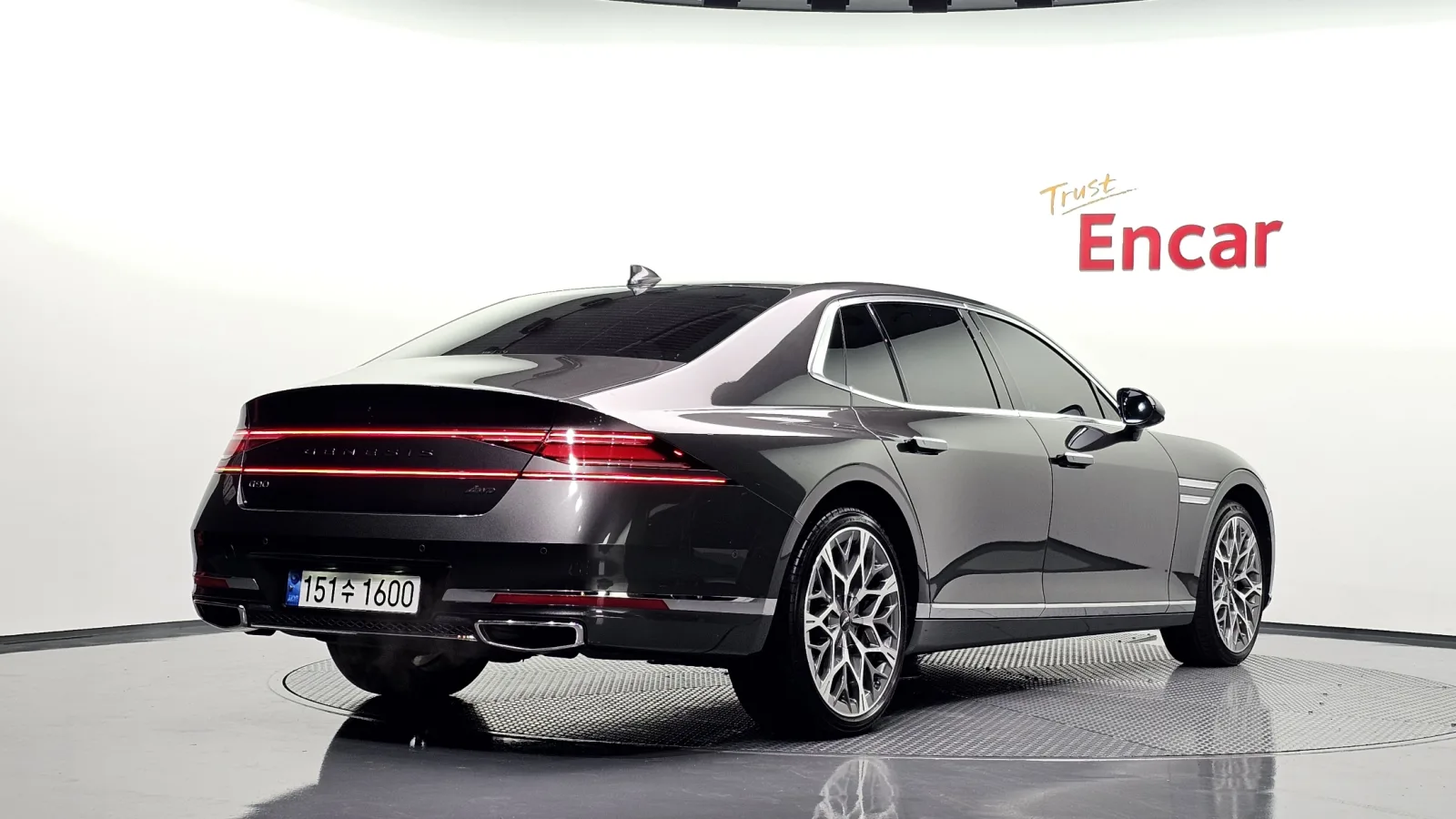 2025 Genesis G90