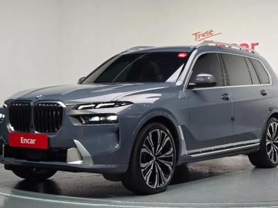 2023 BMW X7
