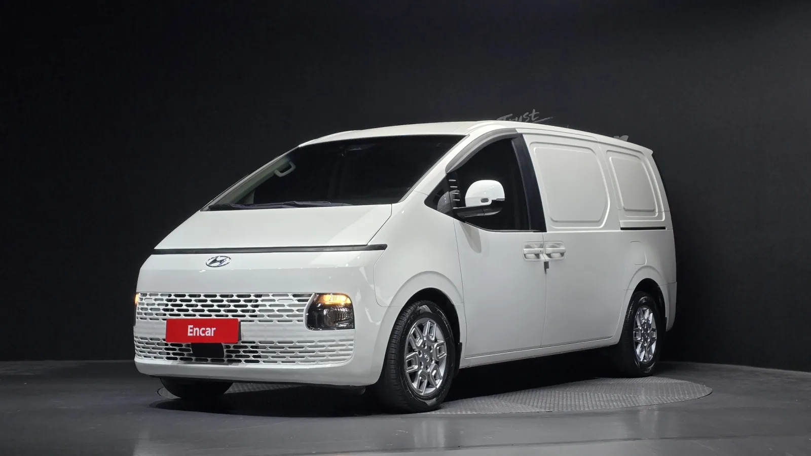 2022 Hyundai Staria