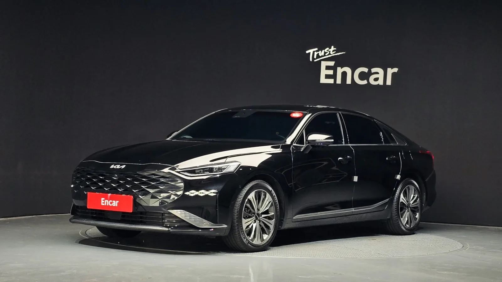 2023 Kia K8