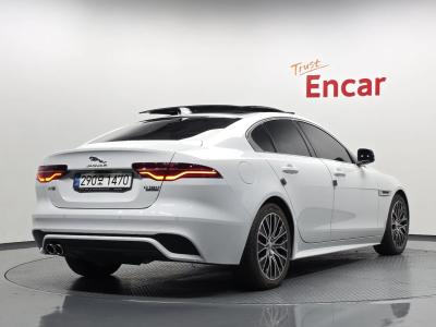 2020 Jaguar XE