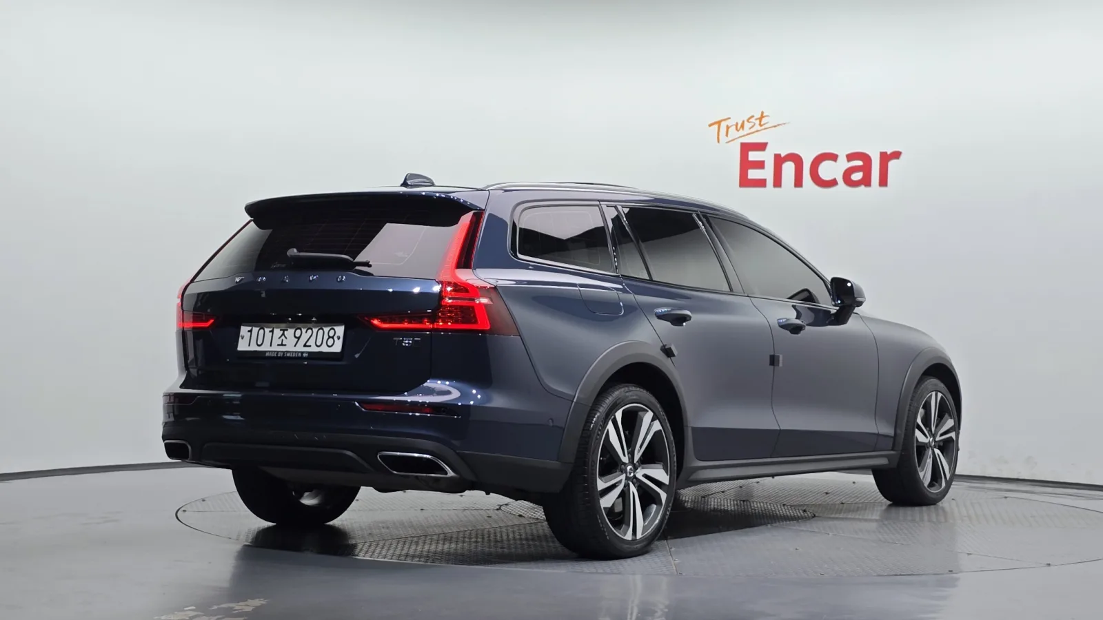 2020 Volvo V60