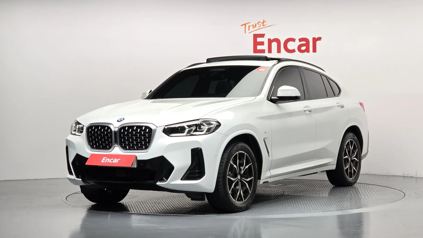 2023 BMW X4