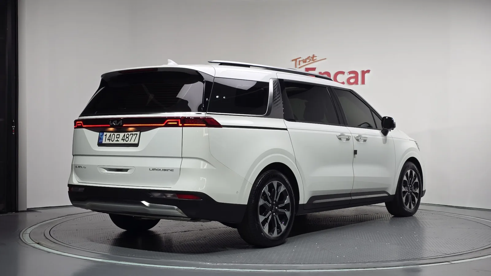 2023 Kia Carnival