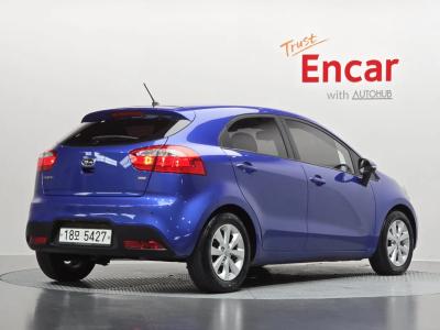 2012 Kia pride