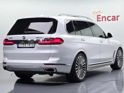 2022 BMW X7