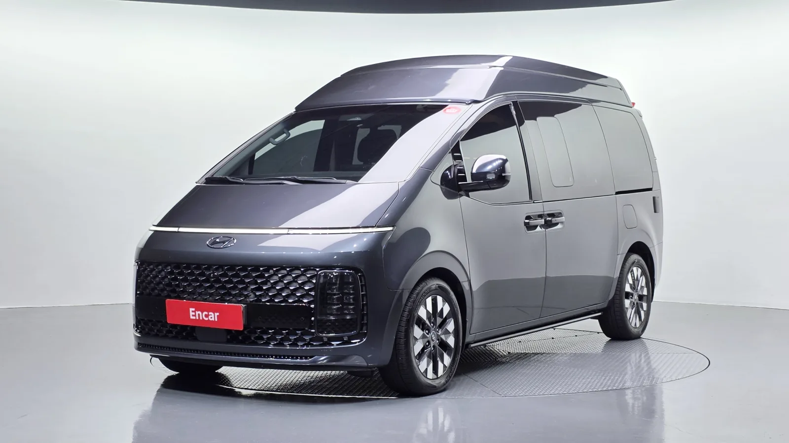2023 Hyundai Staria