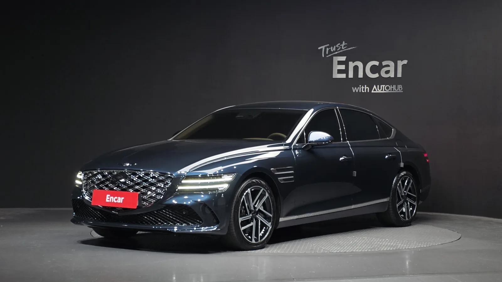 2025 Genesis G80