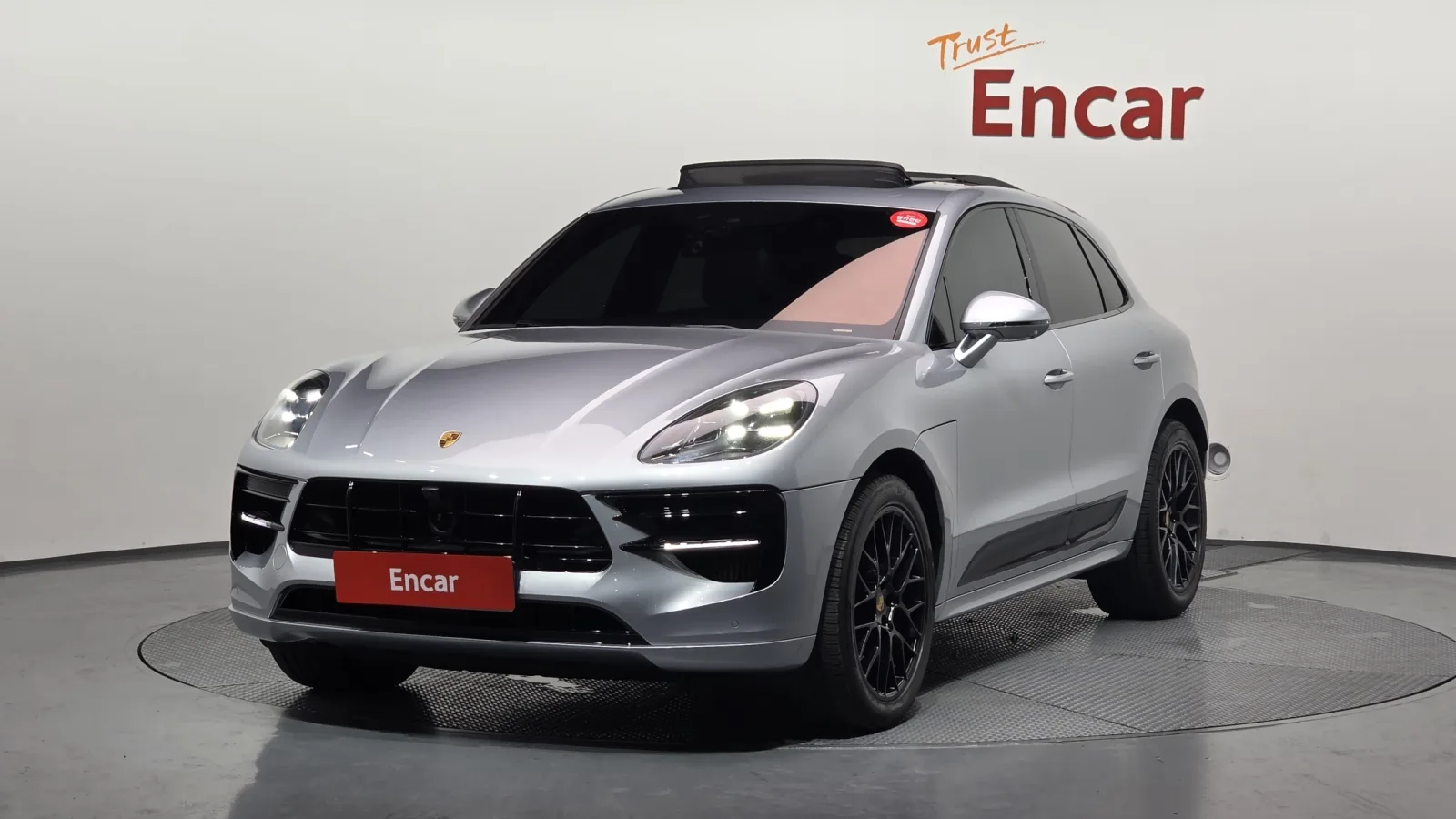 2021 Porsche Macan