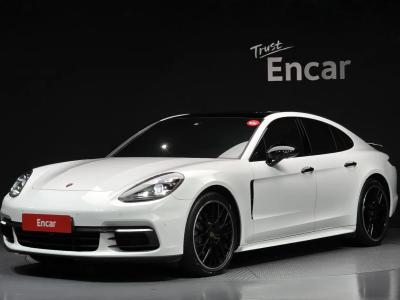 2018 Porsche Panamera