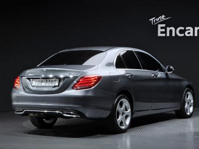 2018 Mercedes-Benz C-Class