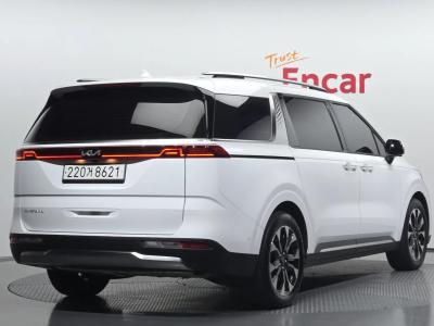 2023 Kia Carnival