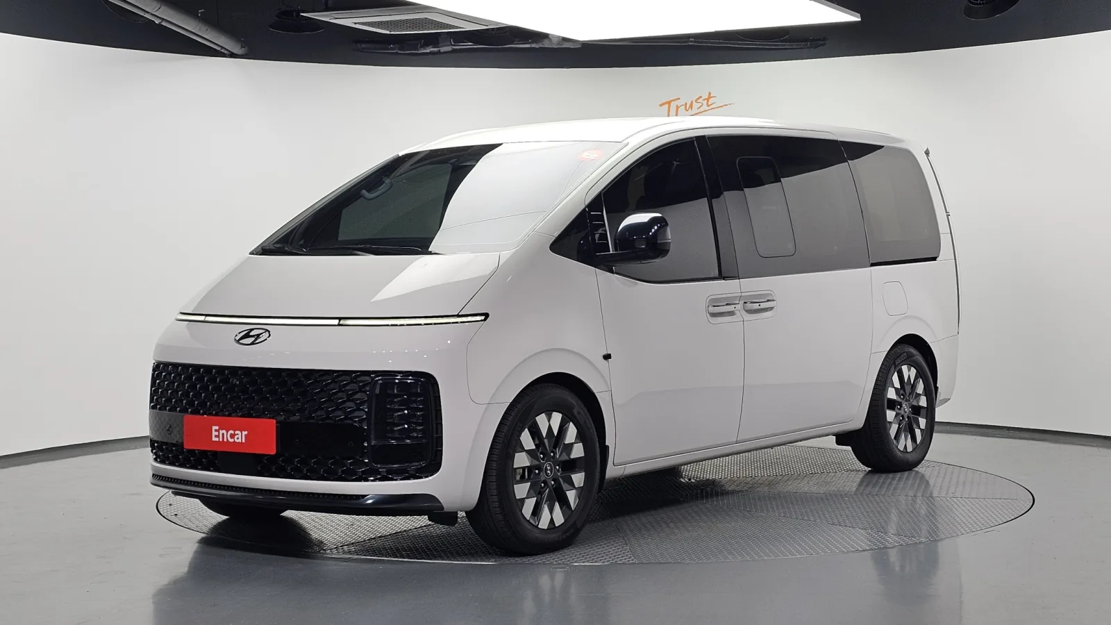 2023 Hyundai Staria