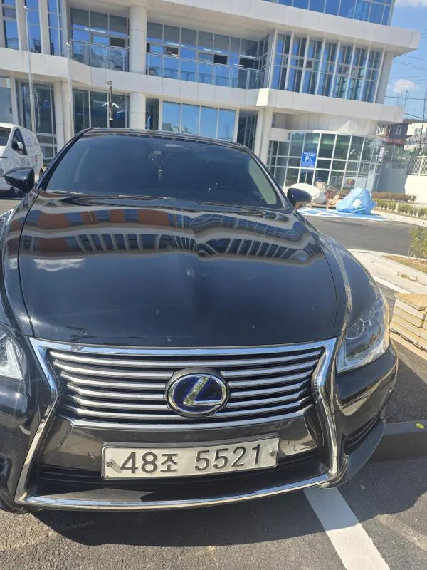 2014 Lexus LS
