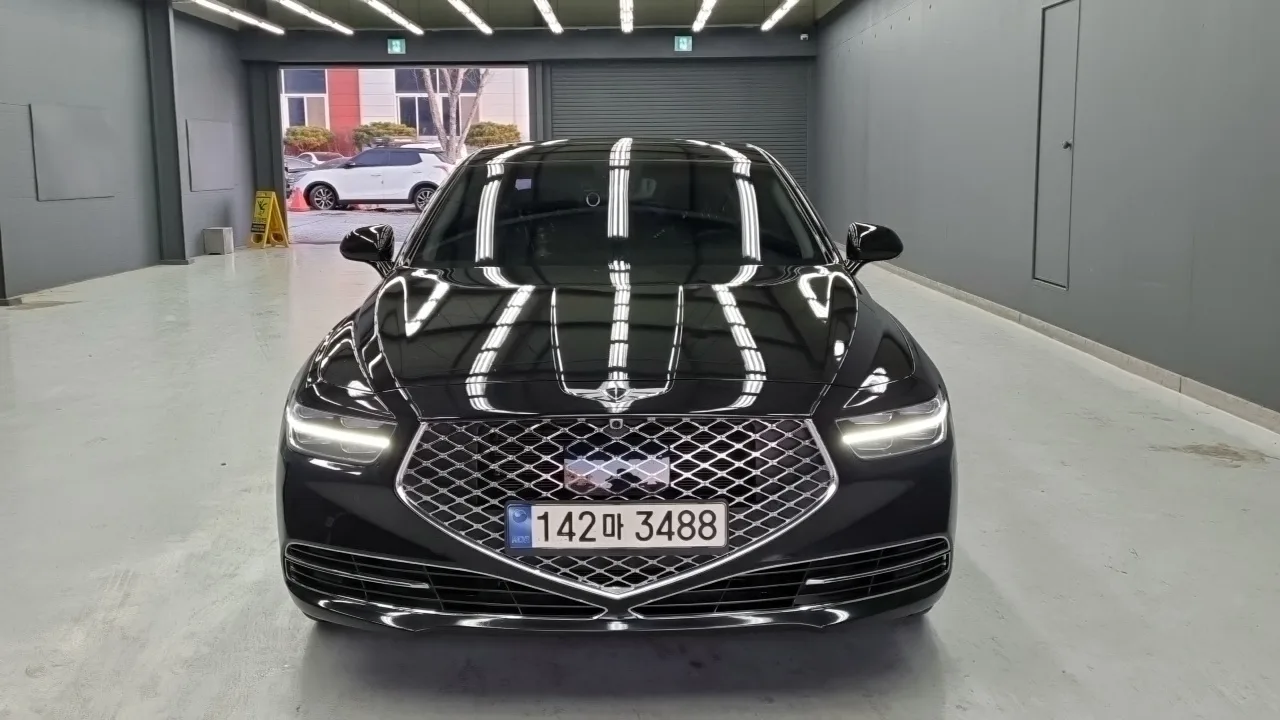 2019 Genesis G90