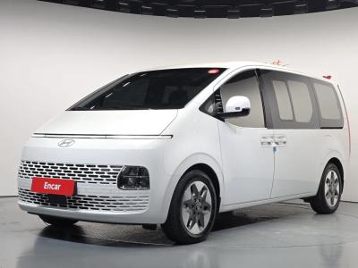 2025 Hyundai Staria