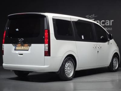 2023 Hyundai Staria