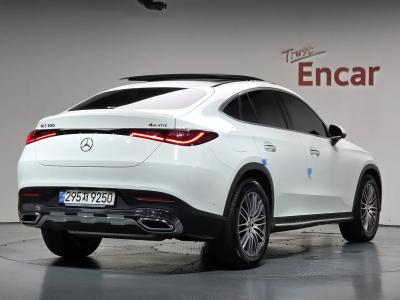 2025 Mercedes-Benz GLC-Class