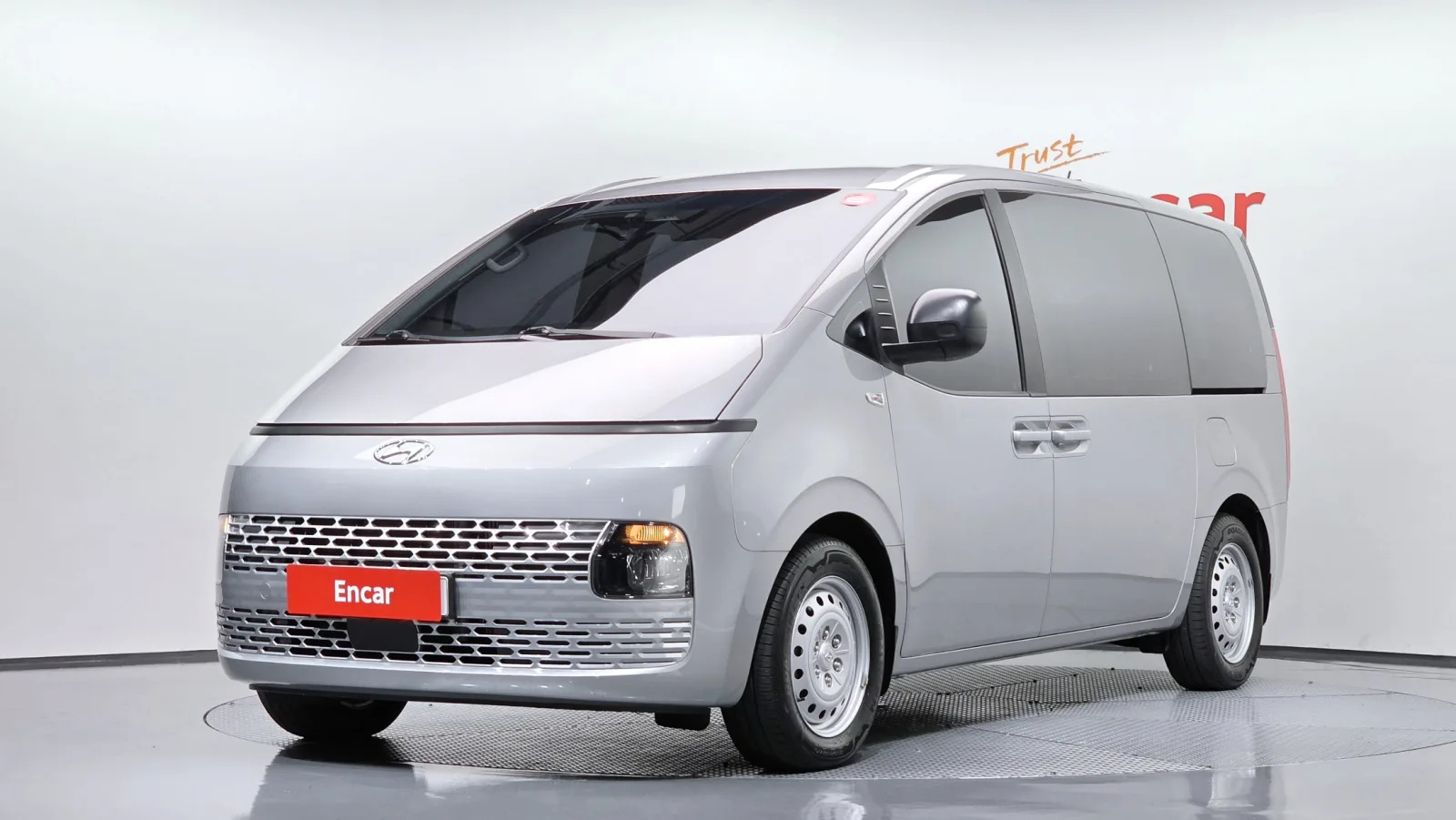 2024 Hyundai Staria