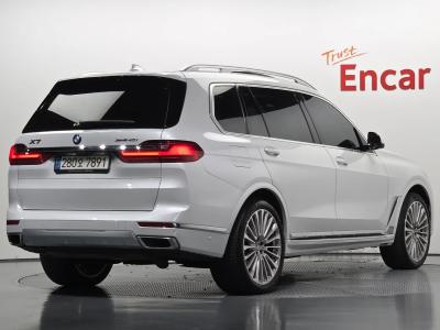 2021 BMW X7