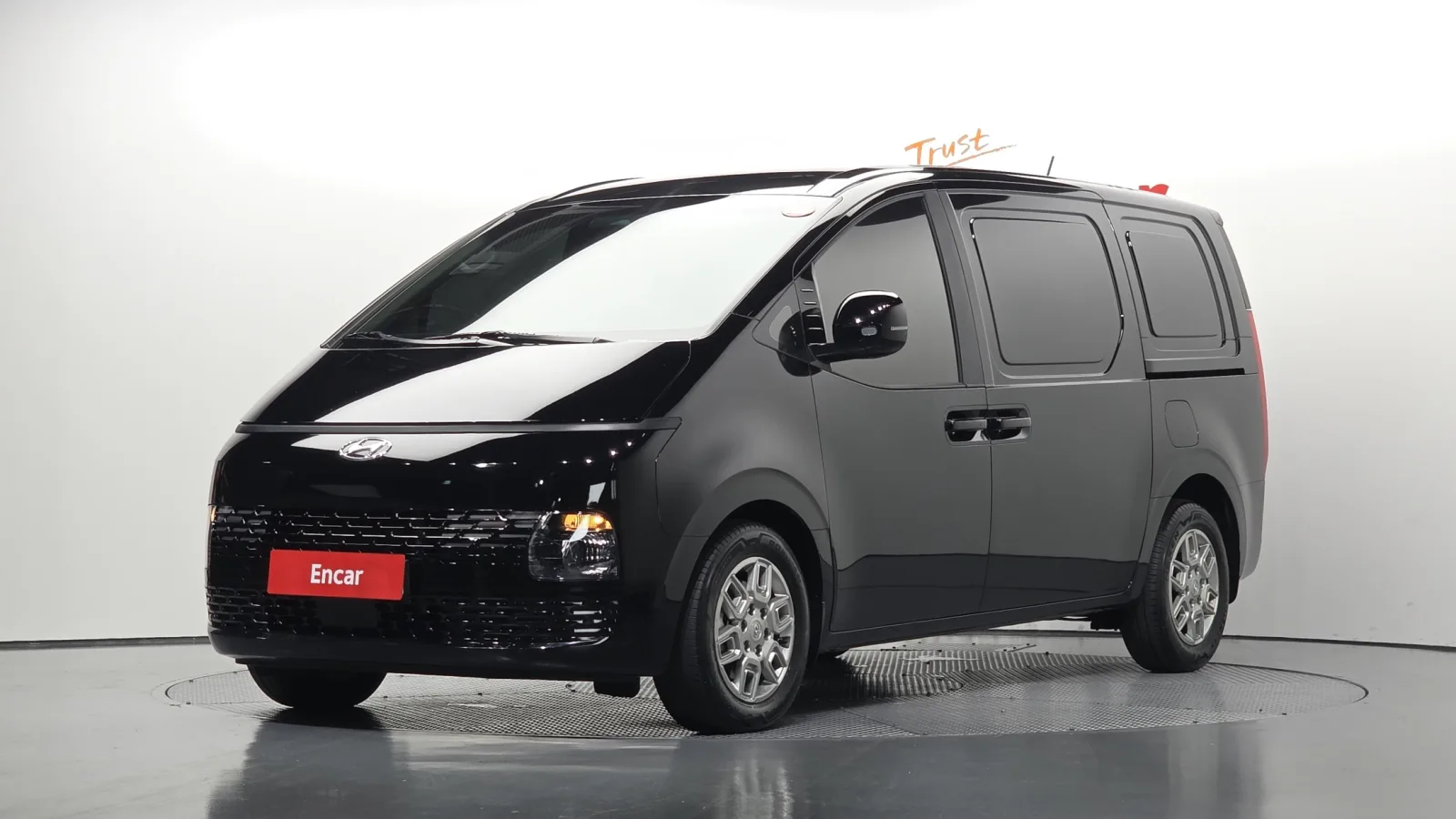 2023 Hyundai Staria