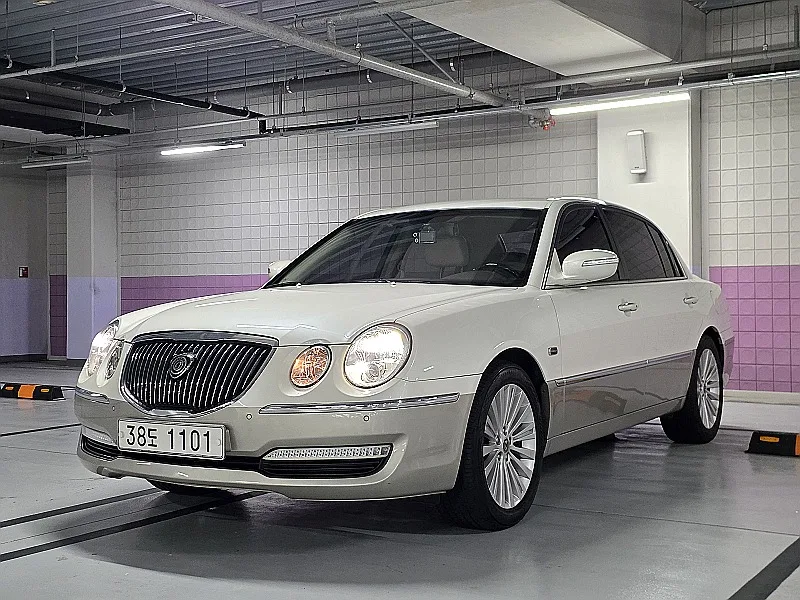 2010 Kia OPIRUS