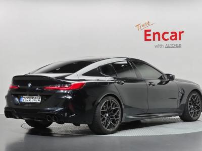 2021 BMW M8