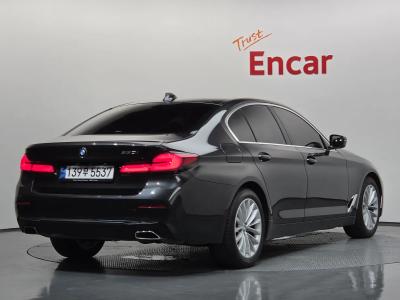 2022 BMW 5-Series