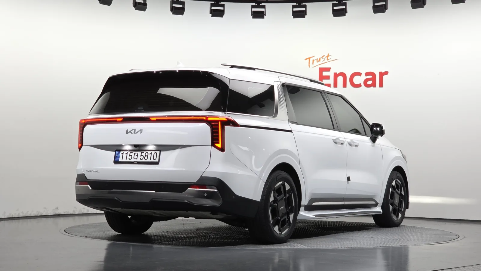 2025 Kia Carnival