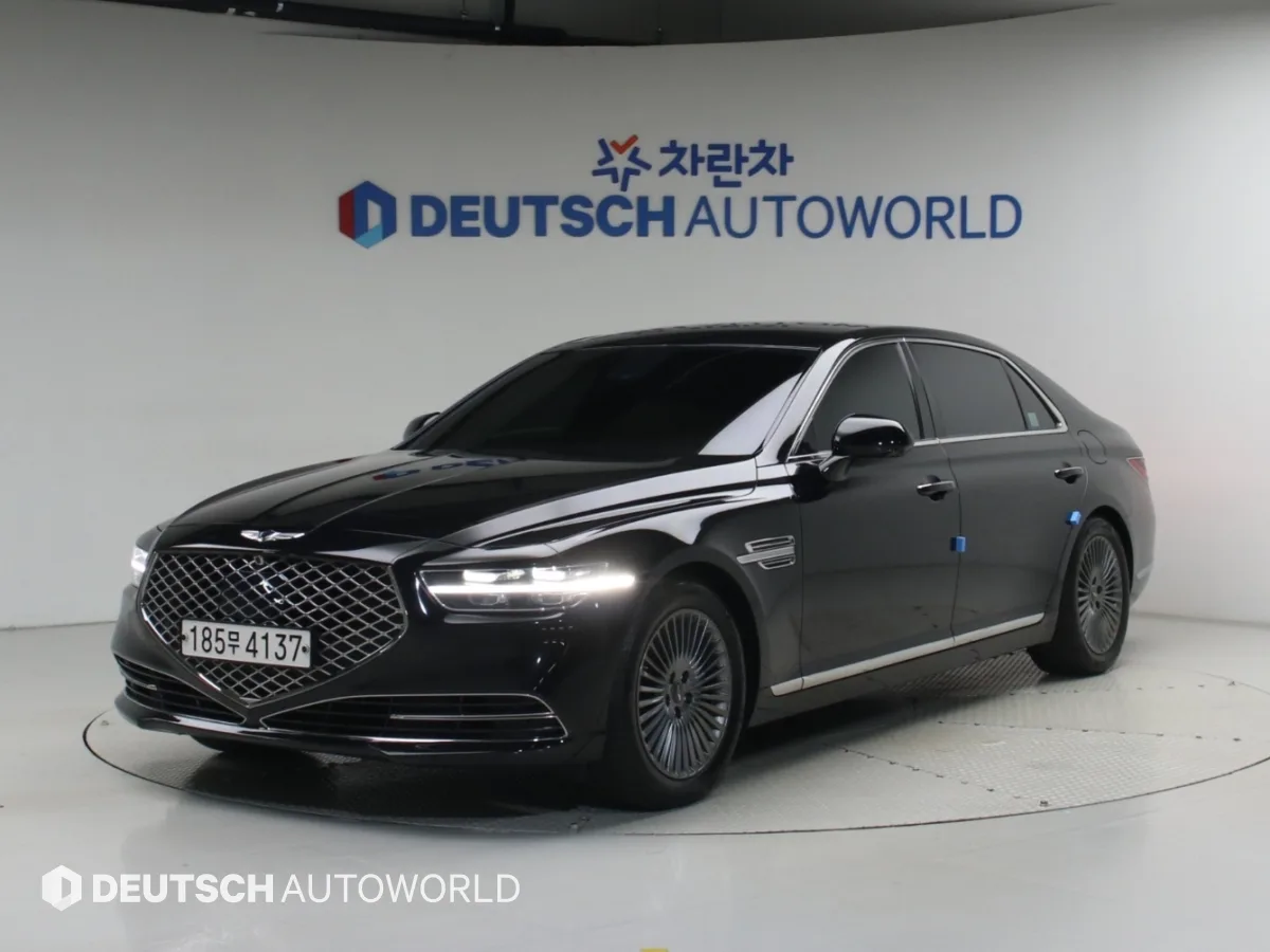 2021 Genesis G90