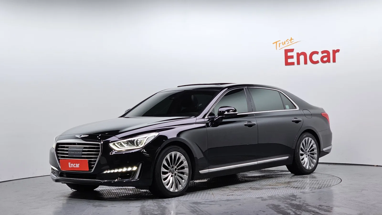 2016 Genesis EQ900