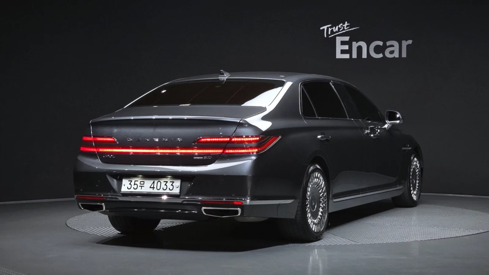 2019 Genesis G90