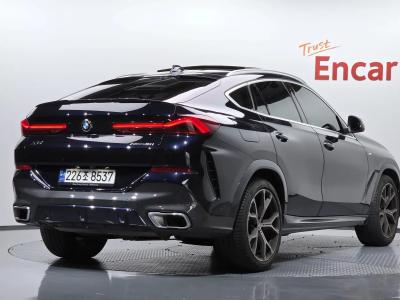 2023 BMW X6