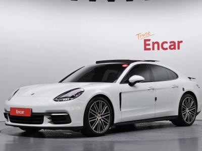 2019 Porsche Panamera