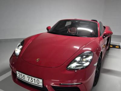 2017 Porsche 718