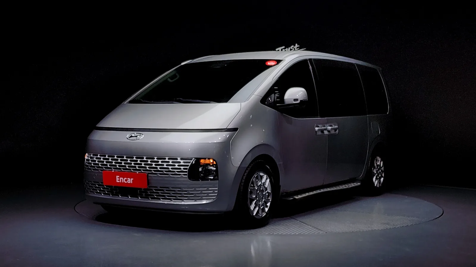 2022 Hyundai Staria