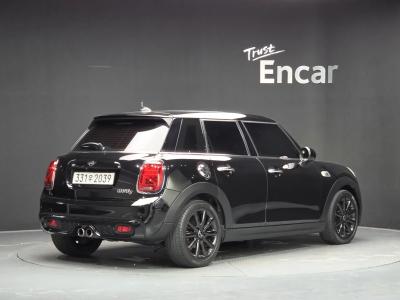 2019 MINI Cooper