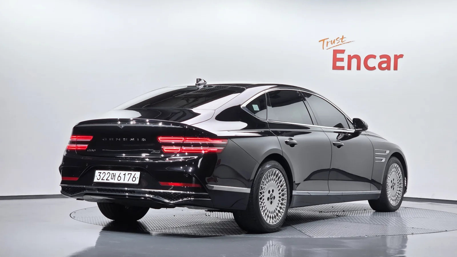 2025 Genesis G80