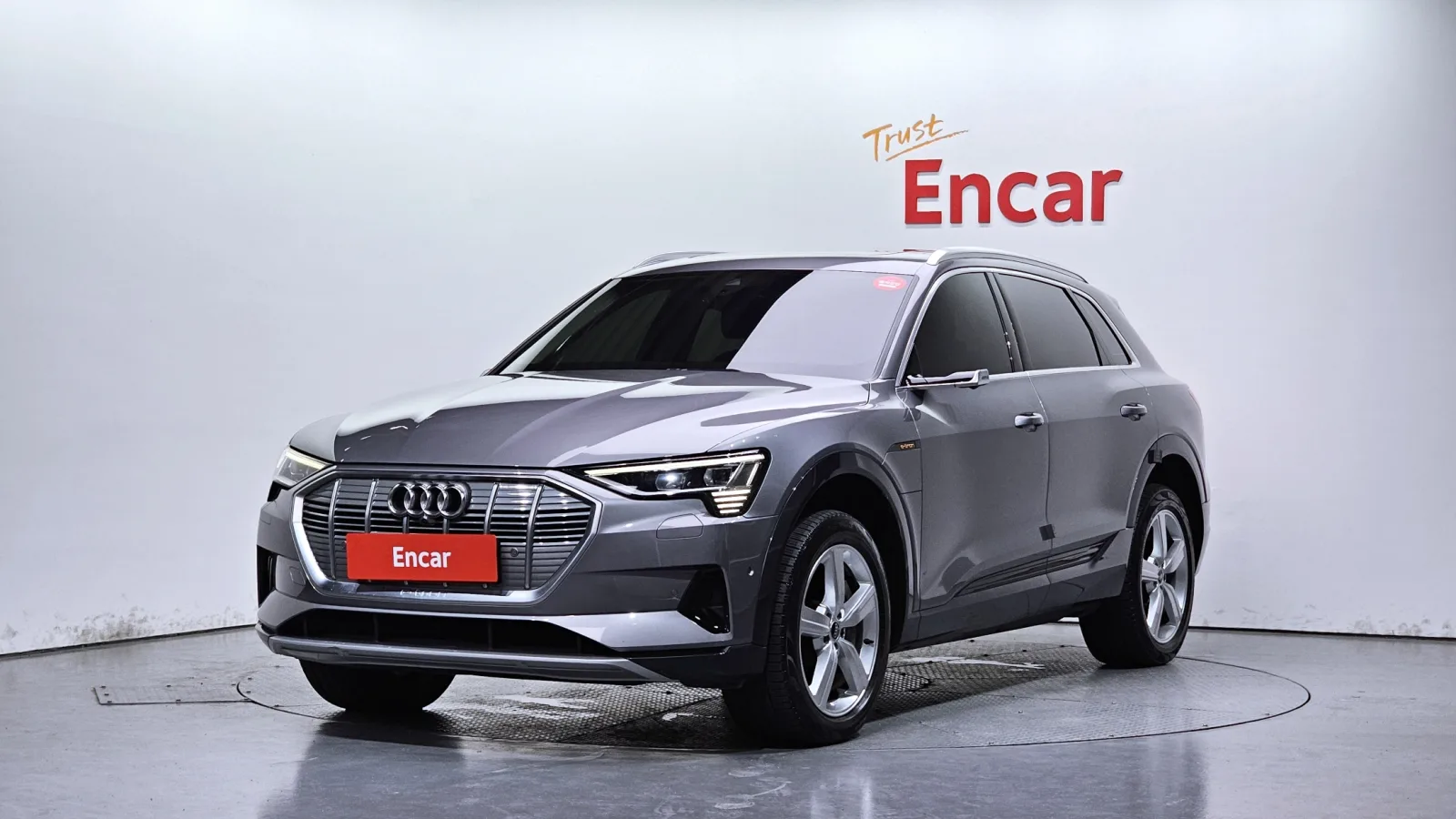 2024 Audi Q8 e-tron