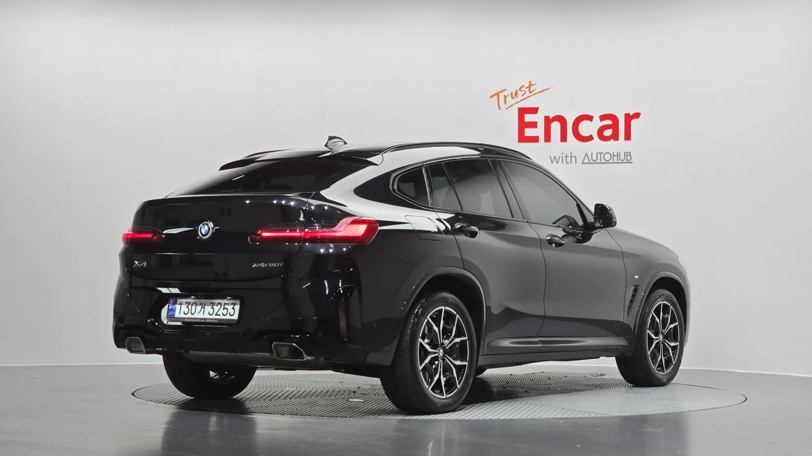 2023 BMW X4