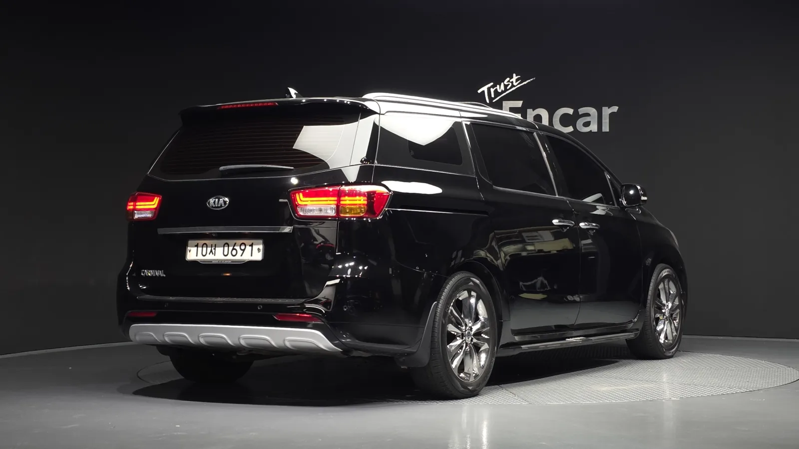 2016 Kia Carnival