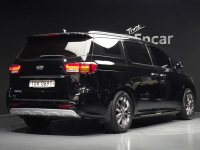 2016 Kia Carnival