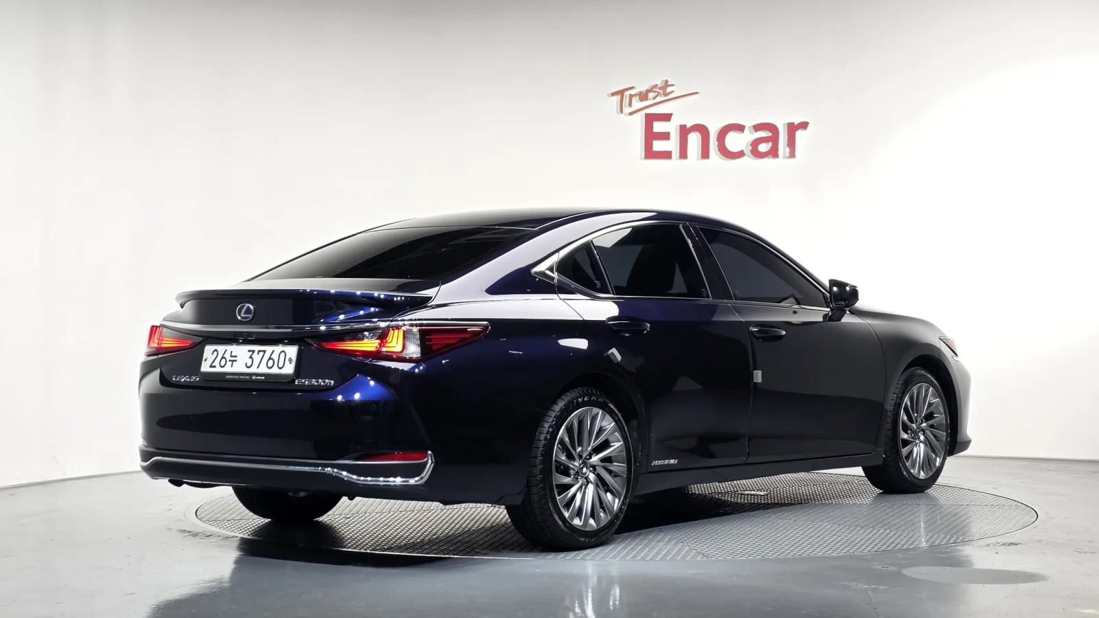 2019 Lexus ES